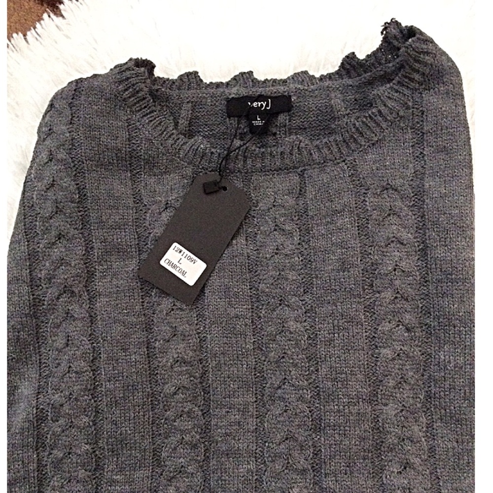 ⭐️Very J Fringe Trim Cropped Sweater - Picture 2 of 5
